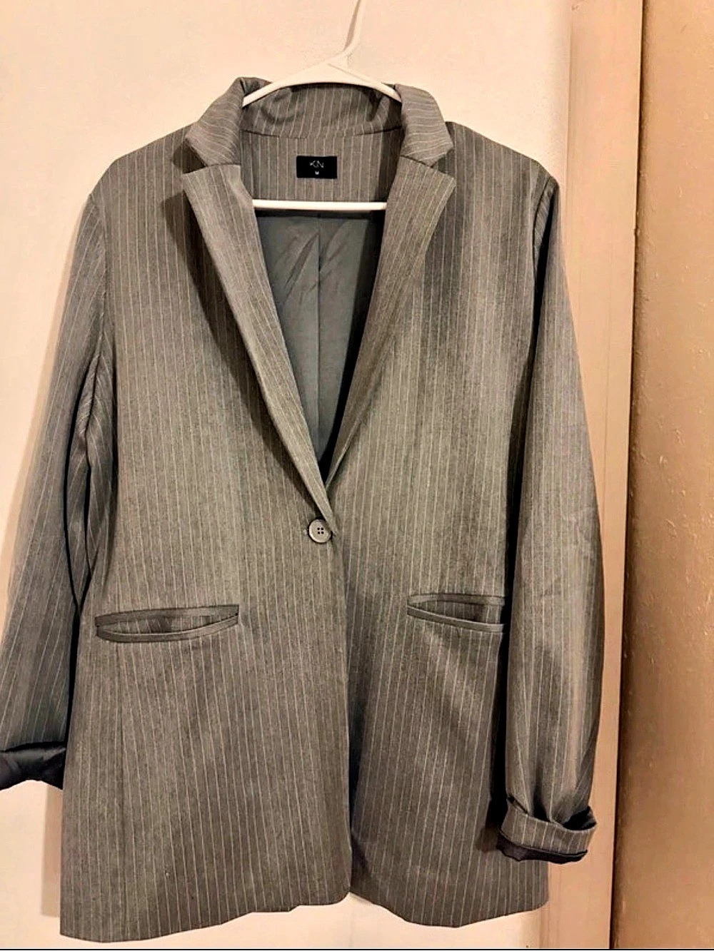 Klassy Network Gray Pinstripe Blazer Size Medium New